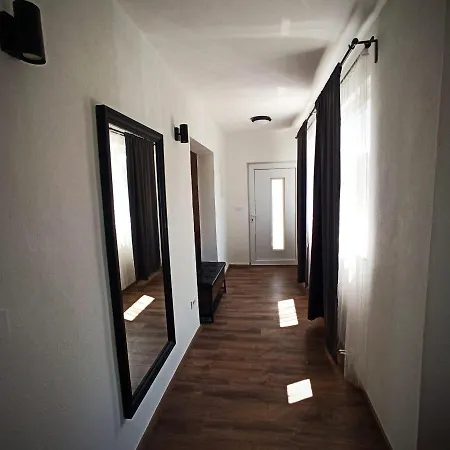 Modern Family Zara Apartmán Pakoštane