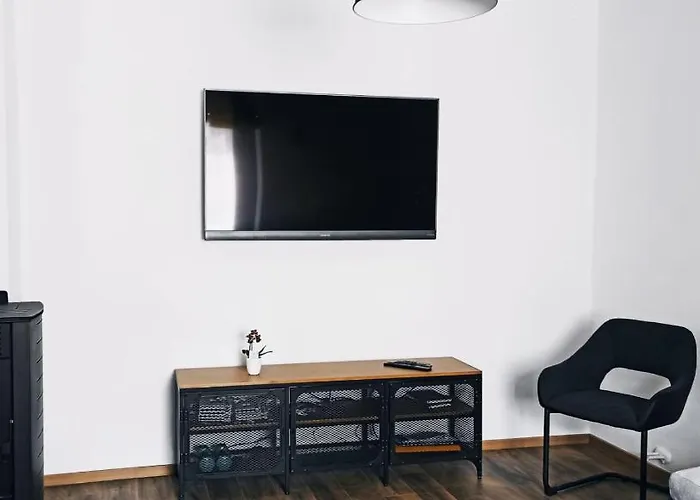 Modern Family Zara Pakostane