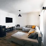 Modern Family Zara Apartamento *